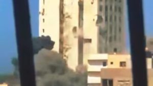 Menara Alghafri Gaza Runtuh Dihantam Rudal Israel