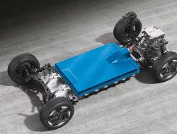 Pertama Kali Mengemudi Mobil Listrik, Waspadai 3 Hal Ini!