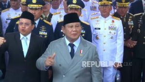 Pertama Kali Pimpin Upacara, Prabowo Doakan Pahlawan Revolusi di Lubang Buaya