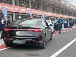 China Targetkan 80 Persen Mobil Listrik dan Hybrid pada 2040!